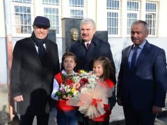 KIRŞEHİR VALİSİ İBRAHİM AKIN YARIYIL KARNELERİNİ DAĞITTI