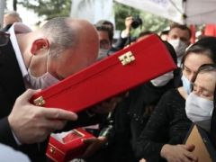 İçişleri Bakanı Süleyman Soylu Isparta Şehidinin Cenazesine Katıldı