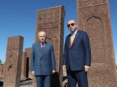 Erdoğan ve Bahçeli’den Ahlat’ta Birlik Pozu