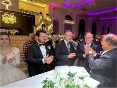 MANSUR YAVAŞ RECEP ŞANAL’IN OĞLU HAKAN ŞANAL’IN DÜĞÜNÜNE KATILDI