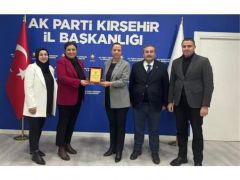 AK PARTİ KADINLAR KOLLARI BAŞKANLIĞINDA BAYRAK DEĞİŞİMİ