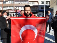 ULUDAĞDA OTEL YANGINI: MİLLİ KAYAKÇI BERKİN USTA HAYATINI KAYBETTİ
