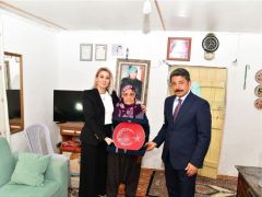 VALİ, ÇAYAĞZI KÖYÜNDE ŞEHİT AİLESİNİ ZİYARET ETTİ