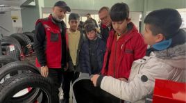 KIRŞEHİR’DE CUMHURİYET ORTAOKULU ÖĞRENCİLERİ PETLAS’I ZİYARET ETTİLER